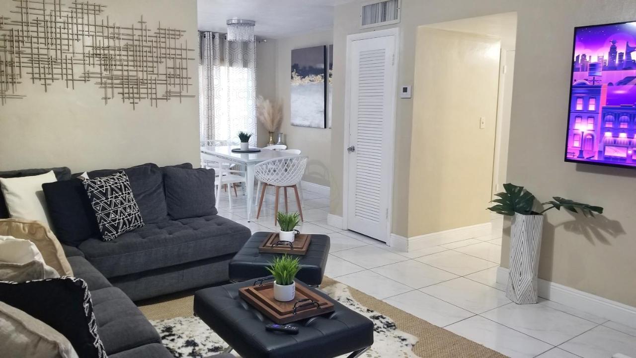 Glam 2 Bedroom Apartment Close To Nsu In Cooper City Dış mekan fotoğraf