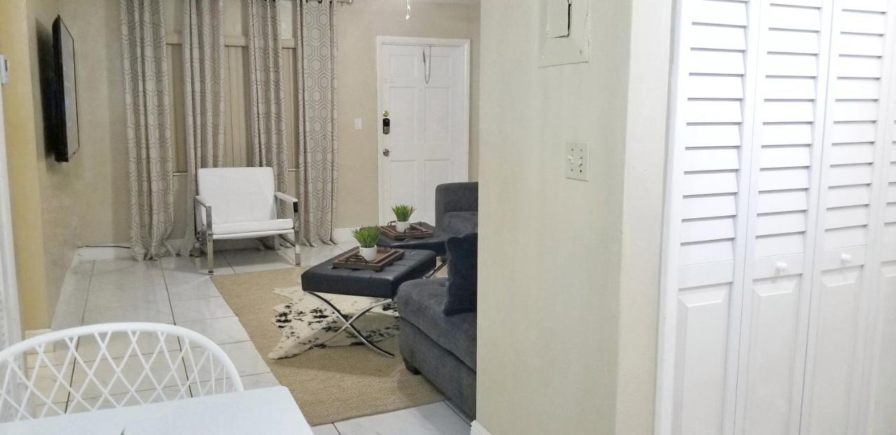 Glam 2 Bedroom Apartment Close To Nsu In Cooper City Dış mekan fotoğraf